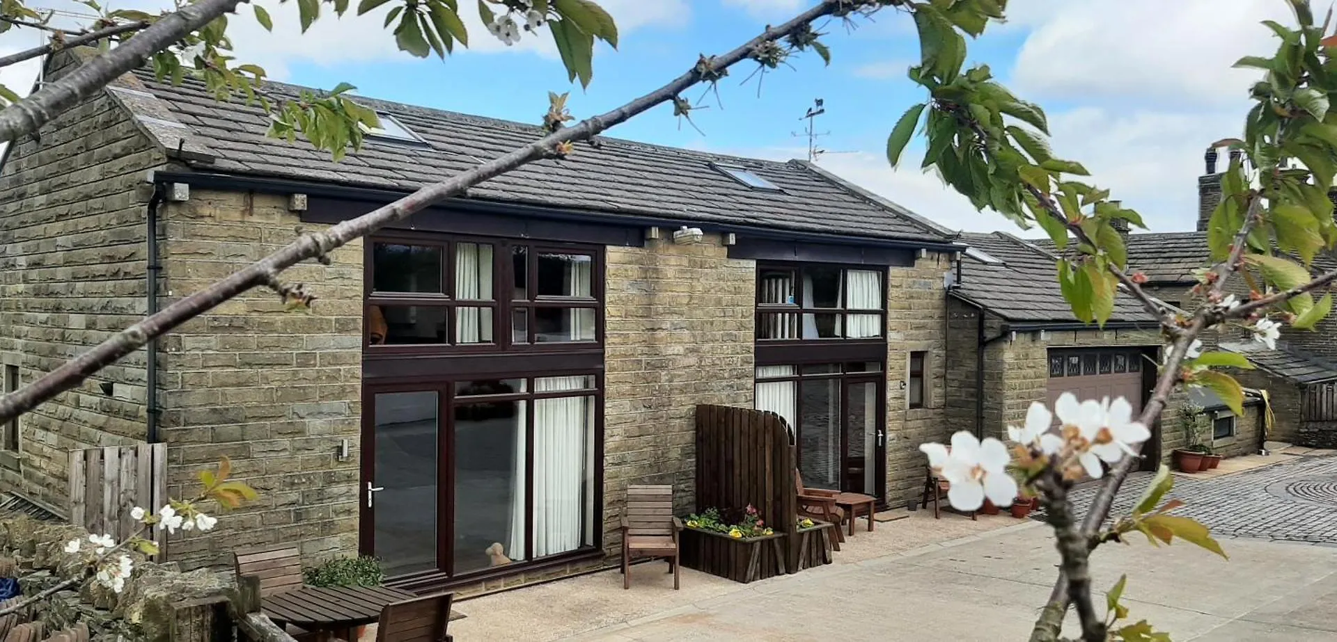 South View Farm Cottage 1 Bed Bradford  United Kingdom